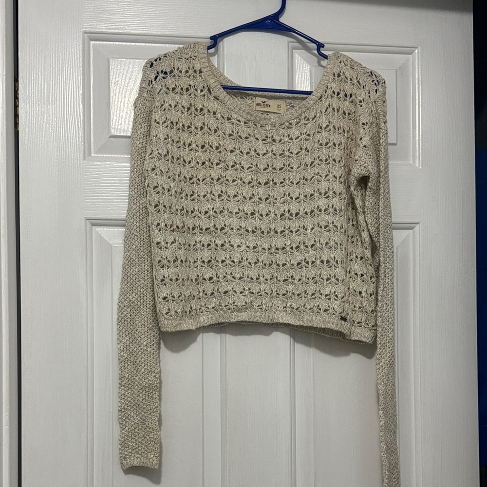 Hollister Women's Beige Knit Sweater